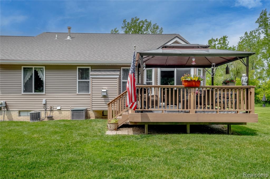 9006 Spring Brook Circle, Davison, MI 48423 — Photo 25