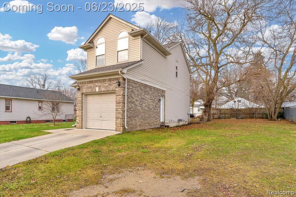 417 E BERNHARD Avenue, Hazel Park, MI 48030 — Photo 28