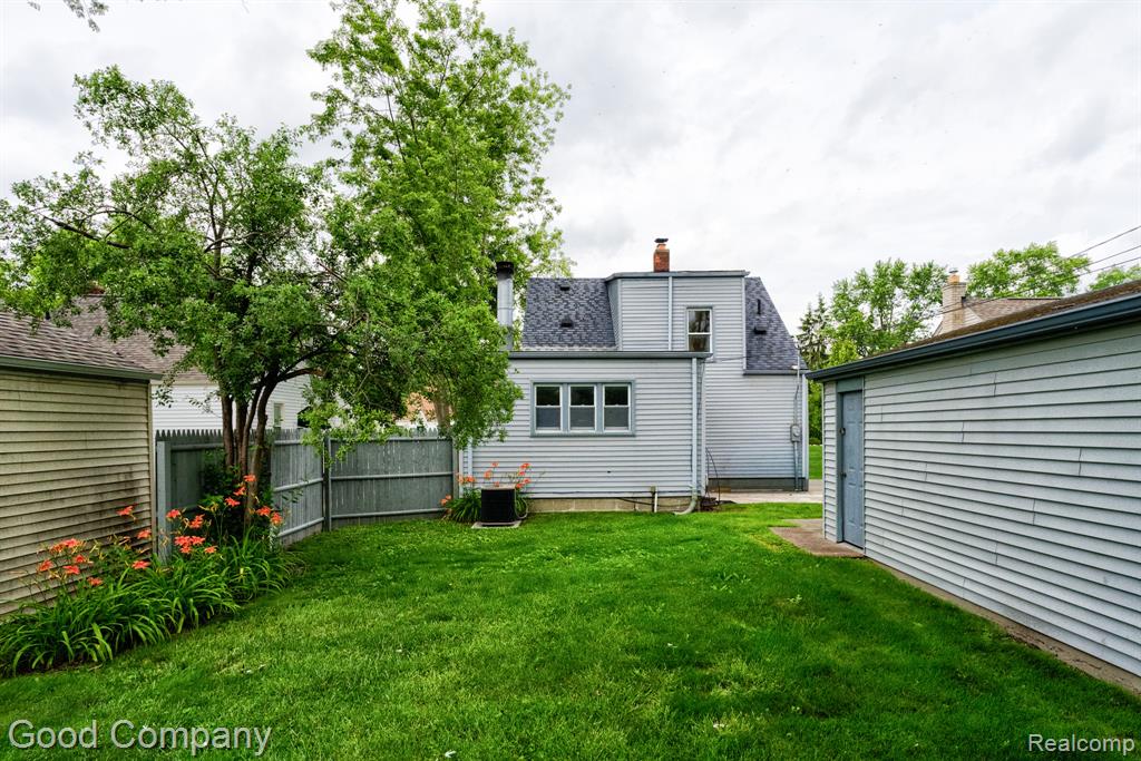 1355 Harvard Road, Berkley, MI 48072 — Photo 38