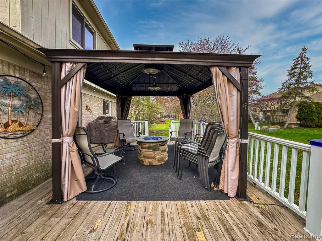 37764 Stableview Drive, Farmington, MI 48335 — Photo 44