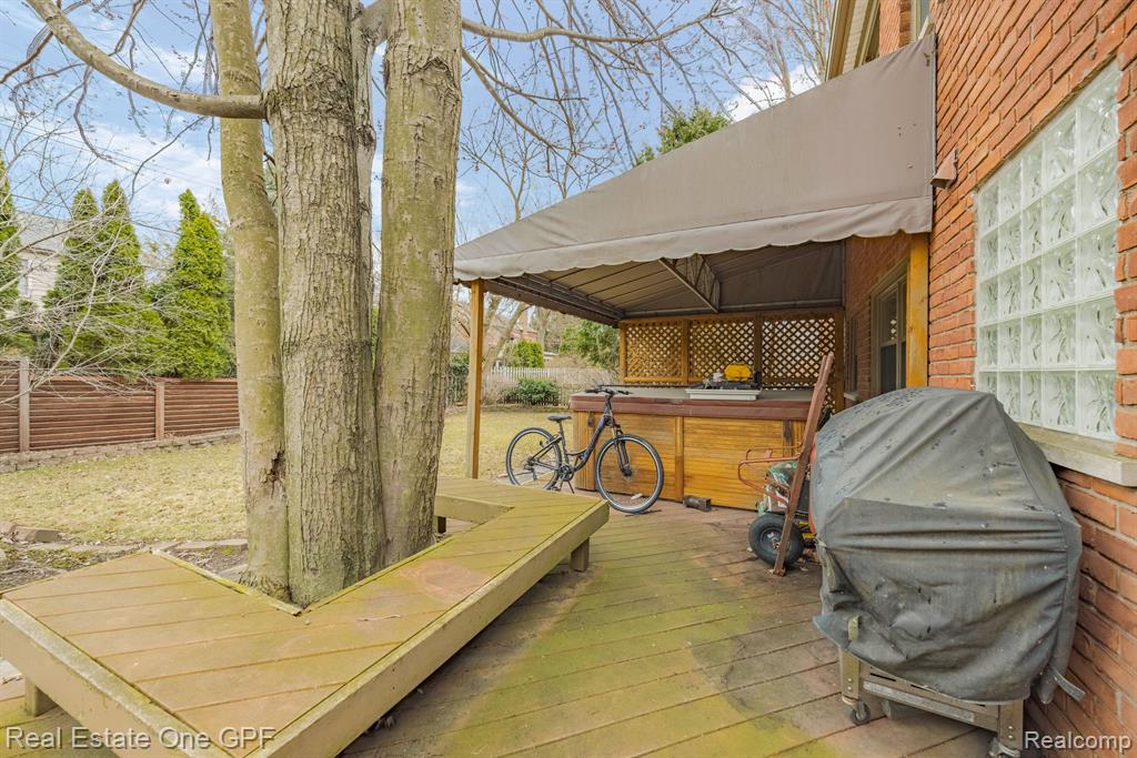 6 ELMSLEIGH Lane, Grosse Pointe, MI 48230 — Photo 43