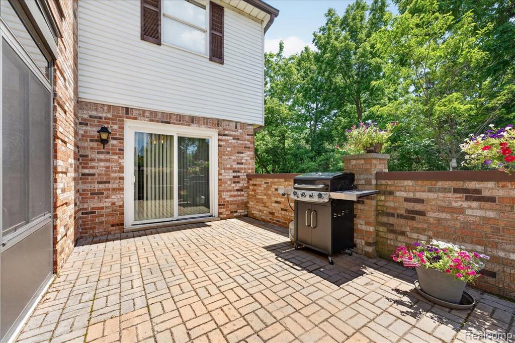 8421 Mathias, 11, Grosse Ile, MI 48138 — Photo 25
