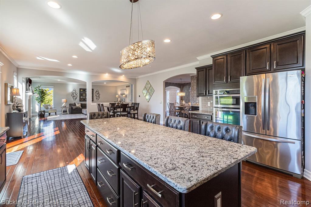 52689 TRAILWOOD Drive, South Lyon, MI 48178 — Photo 4
