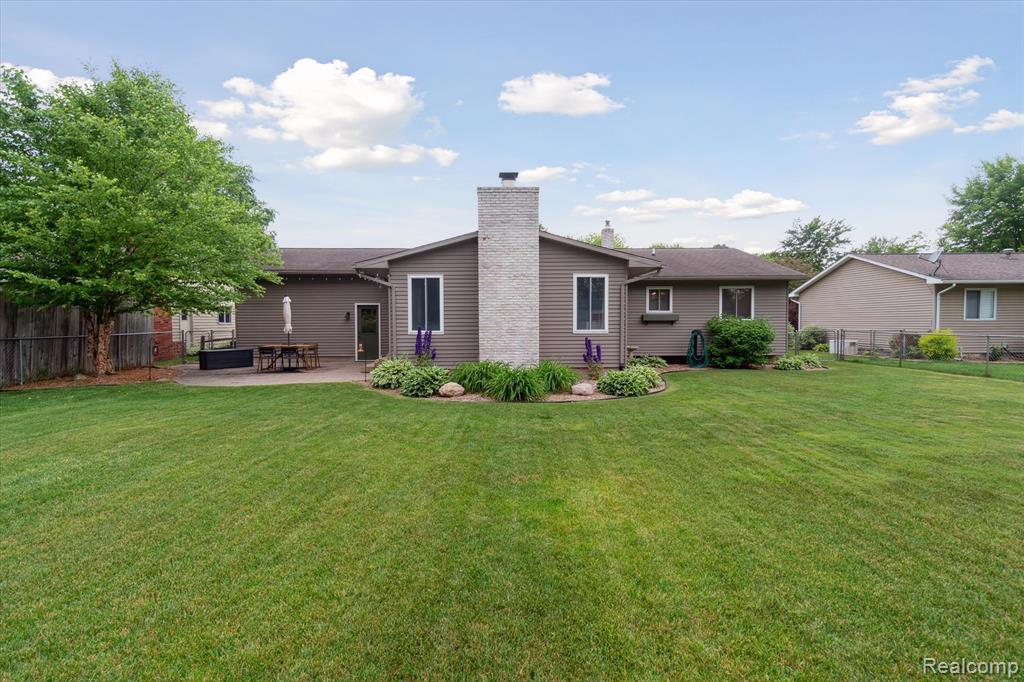 7031 Cleon Drive, Swartz Creek, MI 48473 — Photo 33