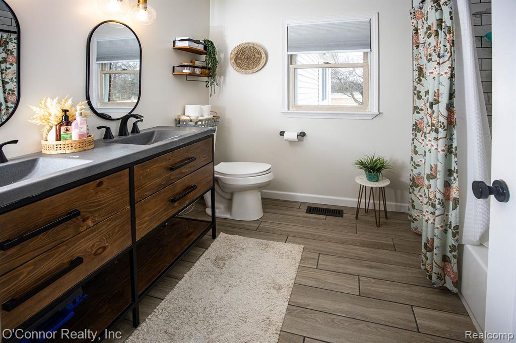 3725 INDIAN Trail, China, MI — Photo 13
