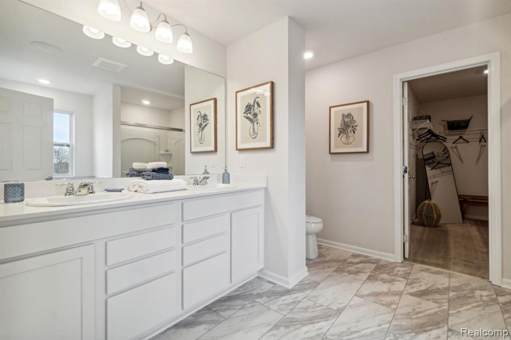 408 Hidden River W, Holly, MI 48442 — Photo 10
