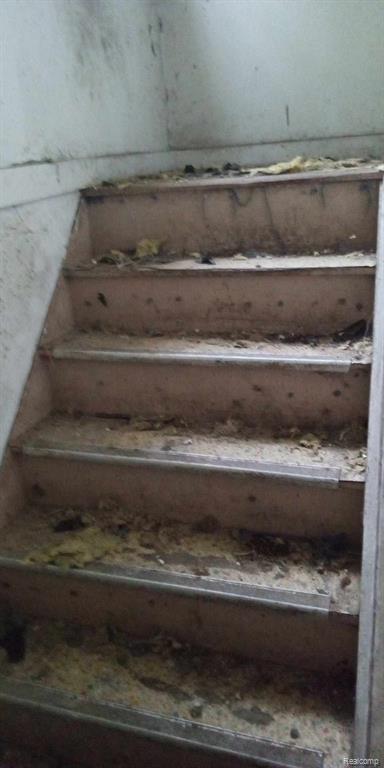 13832 PINEWOOD Street, Detroit, MI, 48205