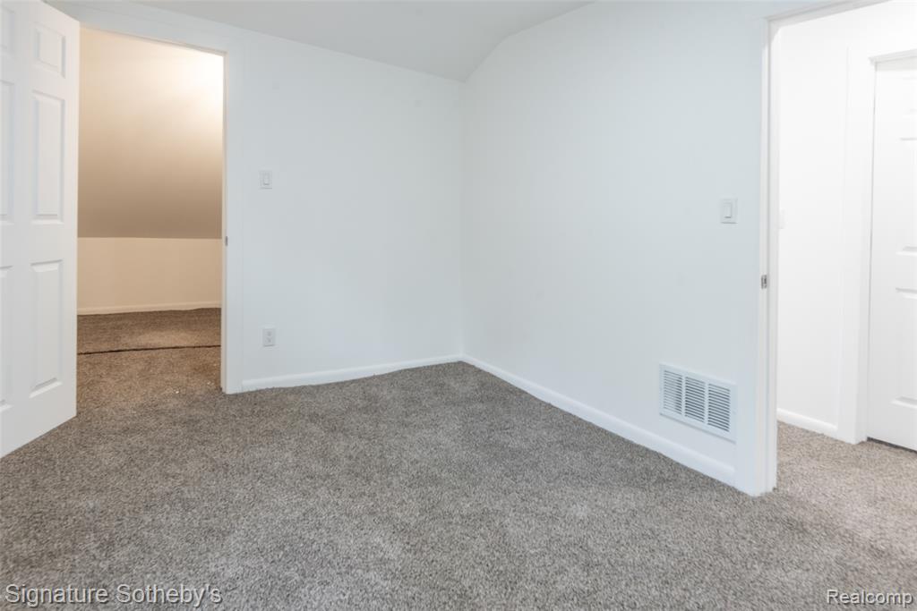 11104 Cloverlawn Street, Detroit, MI 48204 — Photo 14
