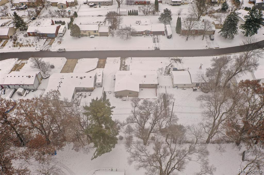 1443 West Drive, Wolverine Lake, MI 48390 — Photo 33