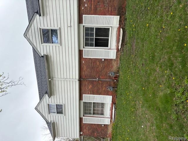 16835 Evergreen Road, Detroit, MI 48219