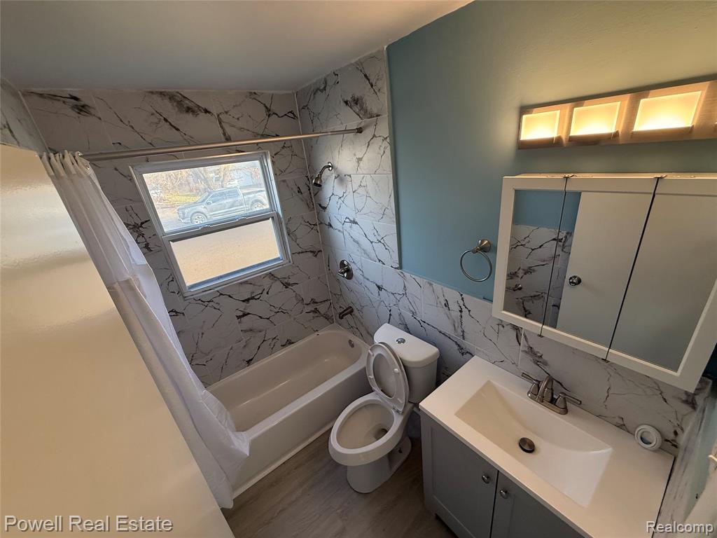 725 Emerson Avenue, Pontiac, MI 48340 — Photo 10