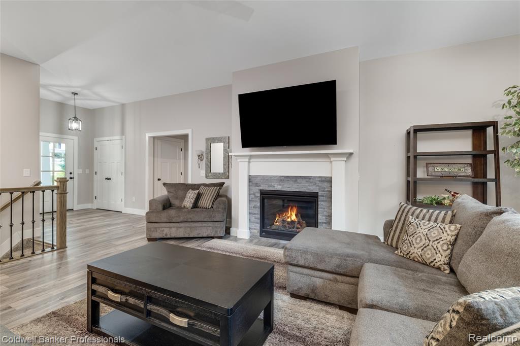 3320 Acorn Grove Court, Ortonville, MI 48462 — Photo 9
