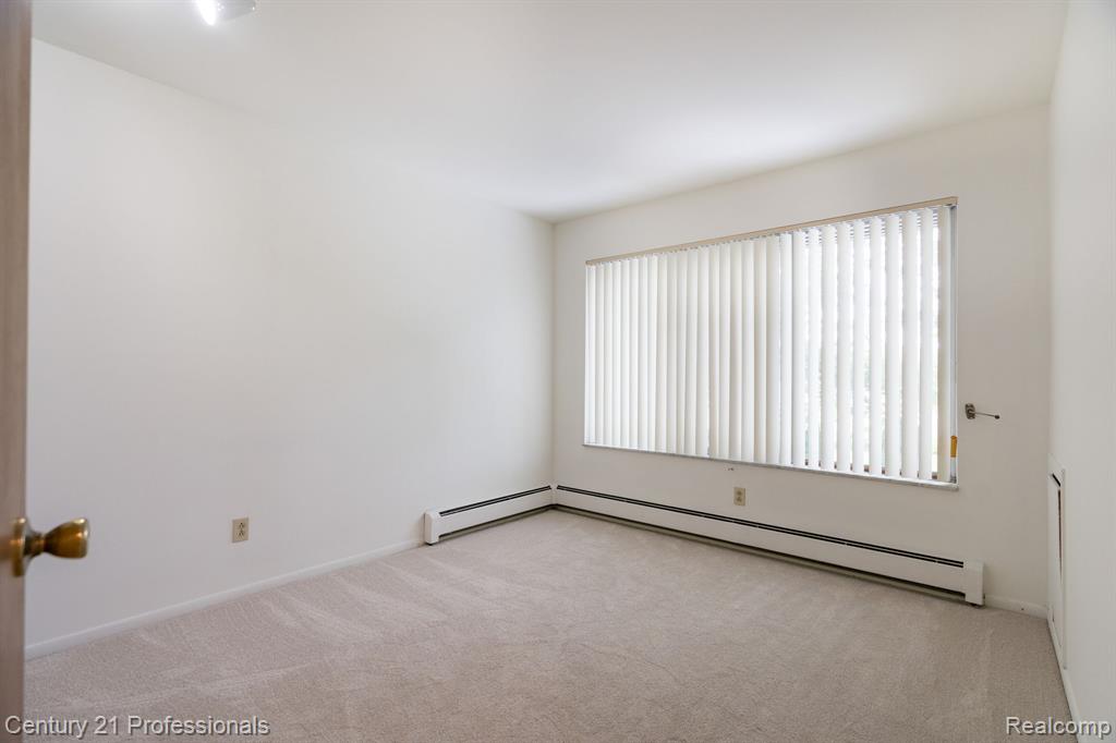 5959 ALAN, 56, Brighton, MI 48116 — Photo 16