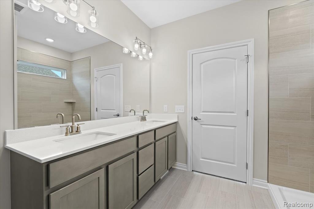 565 Jubilee Drive, Whitmore Lake, MI 48189 — Photo 11