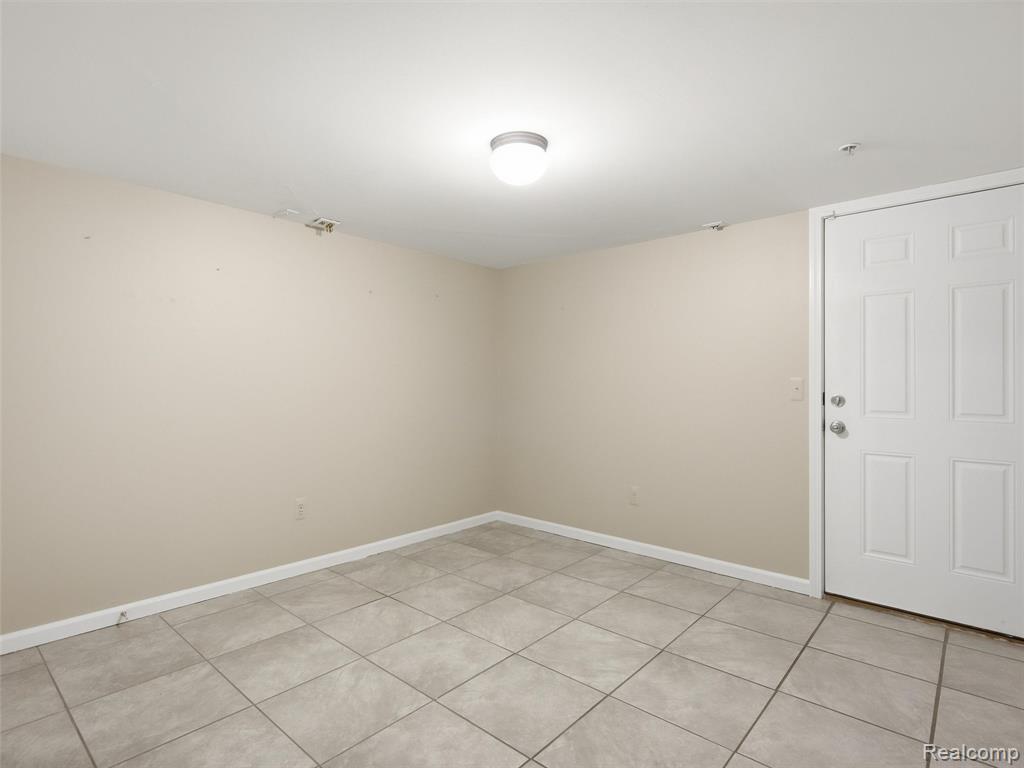 45650 Kennedy Avenue, Shelby Twp, MI 48315 — Photo 29