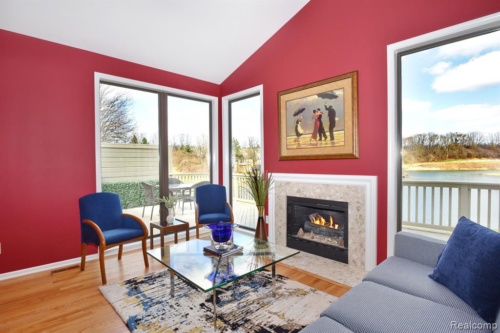 527 Newburne Pointe, 19, Bloomfield Hills, MI 48304 — Photo 6