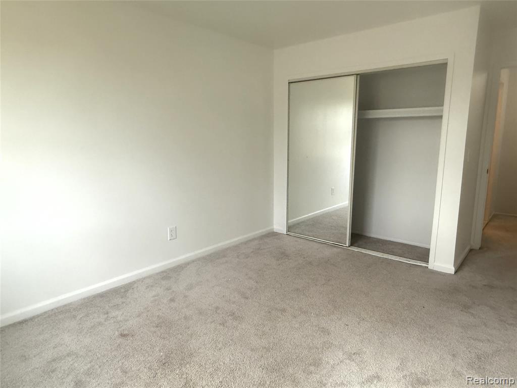 27048 Winchester Street, Brownstown, MI 48183 — Photo 11