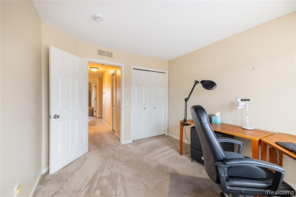 26616 Kirkway Circle, Woodhaven, MI 48183 — Photo 26