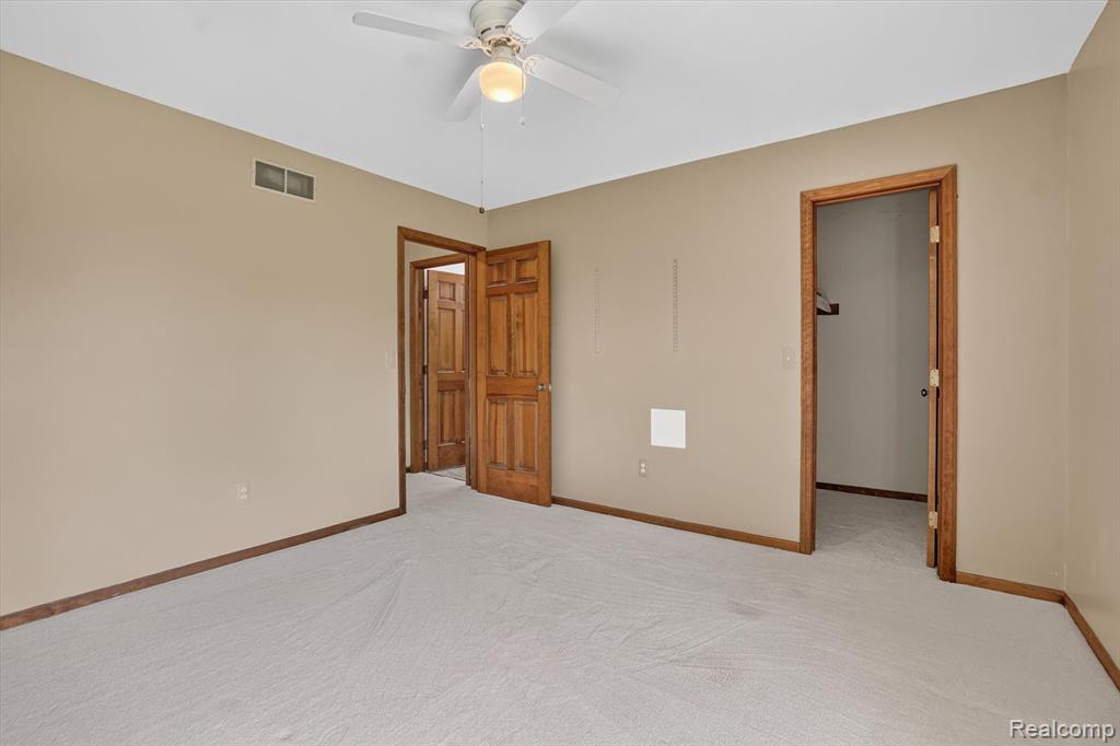 6888 Slawski Drive, Fowlerville, MI 48836 — Photo 32