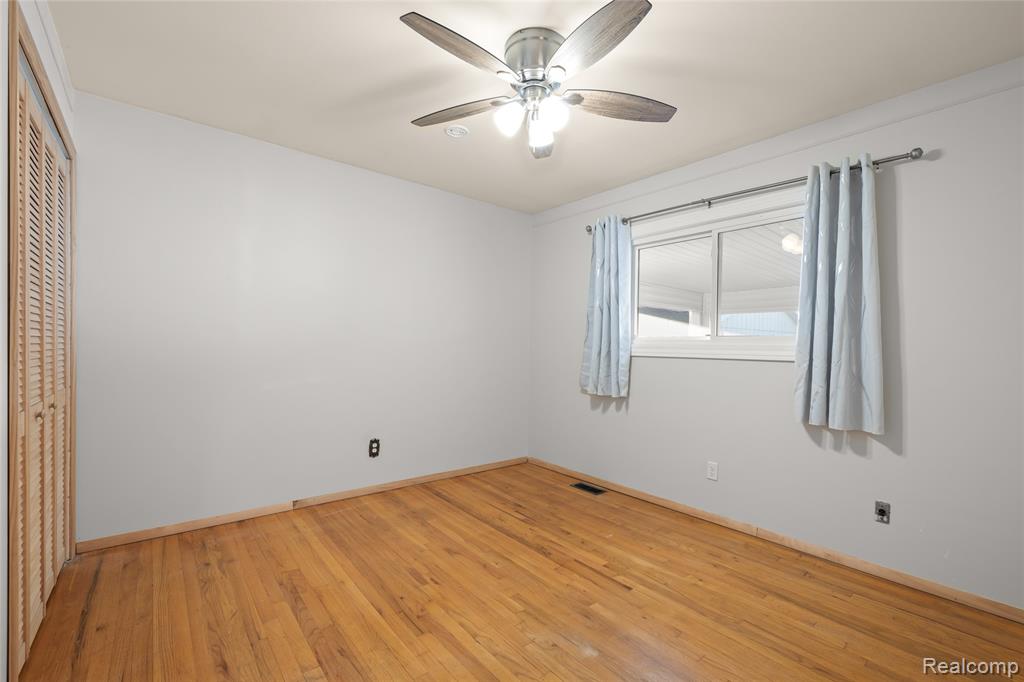 27228 Weddel Avenue, Brownstown, MI 48183 — Photo 12