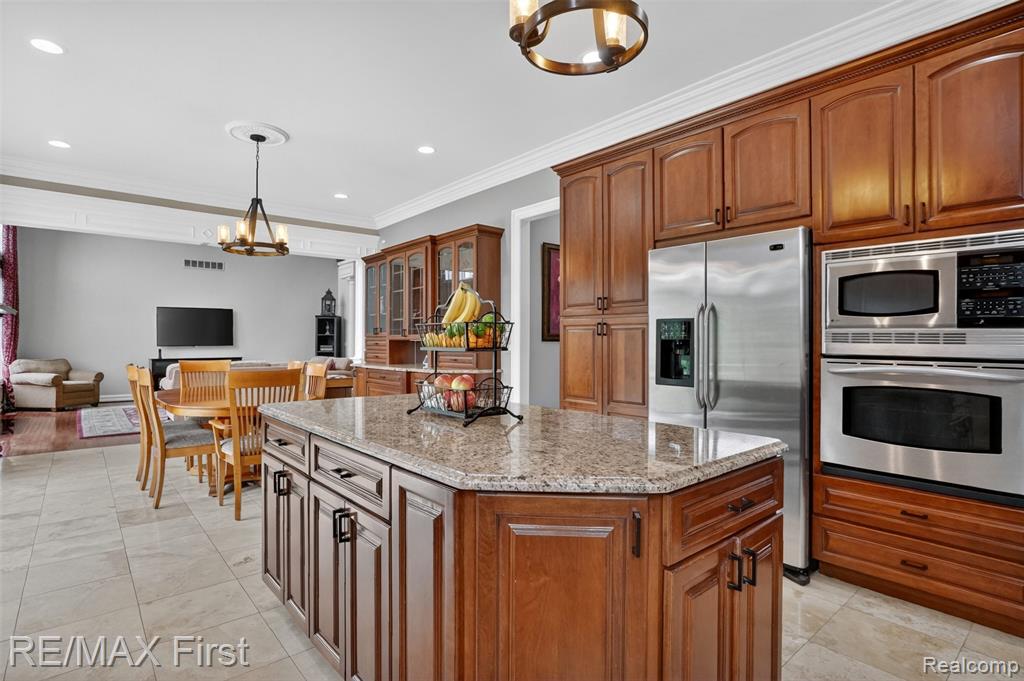 13800 Berryknoll Drive, Shelby Twp, MI 48315 — Photo 20