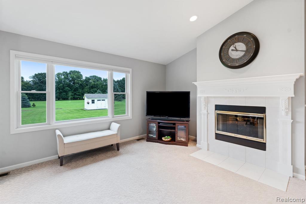 4653 6 Mile Road, South Lyon, MI 48178 — Photo 9