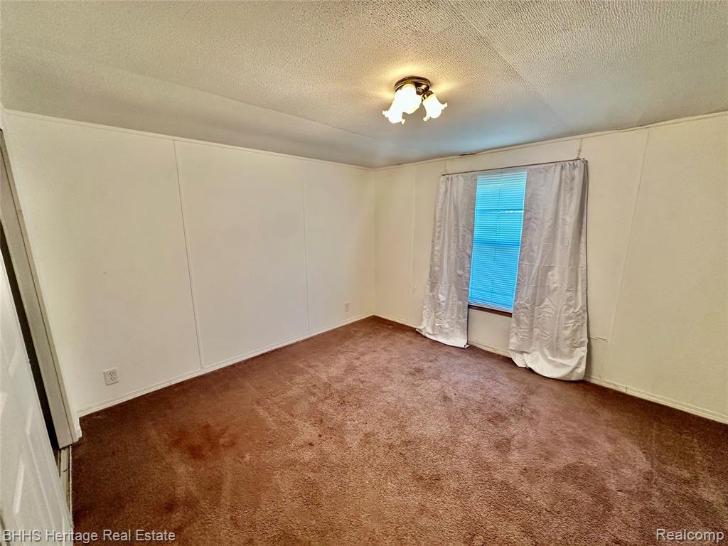 823 Linden, Fowlerville, MI 48836 — Photo 12