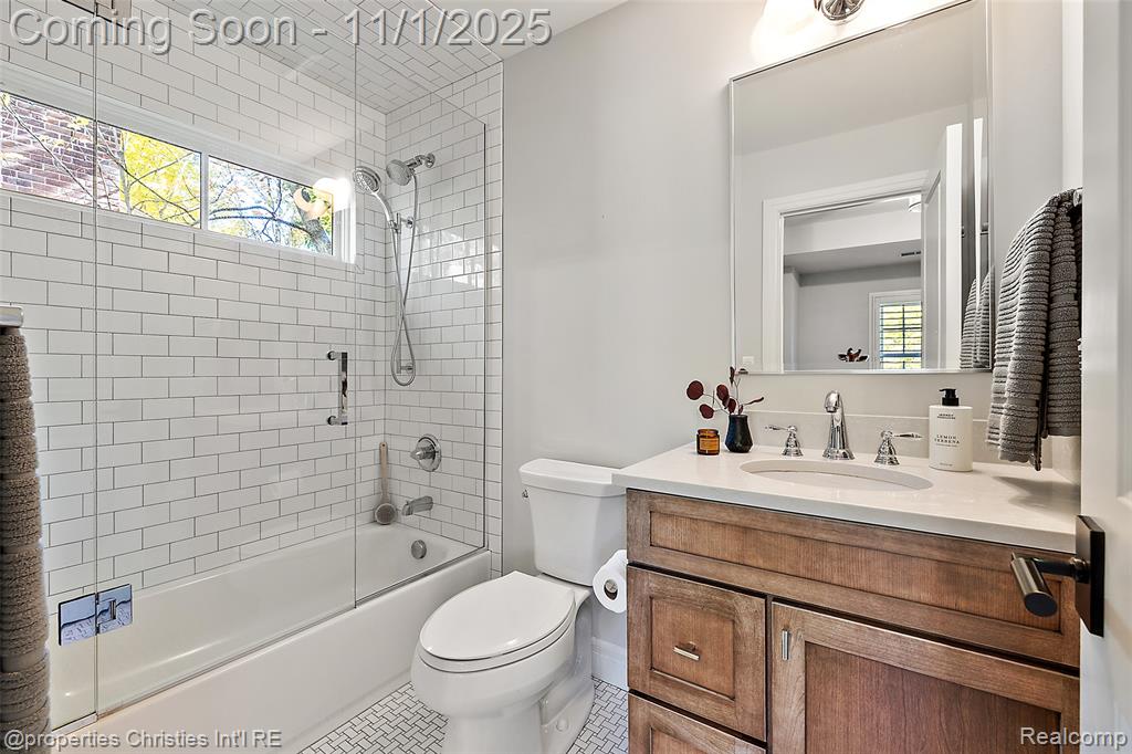 680 Shepardbush Street, Birmingham, MI 48009 — Photo 44