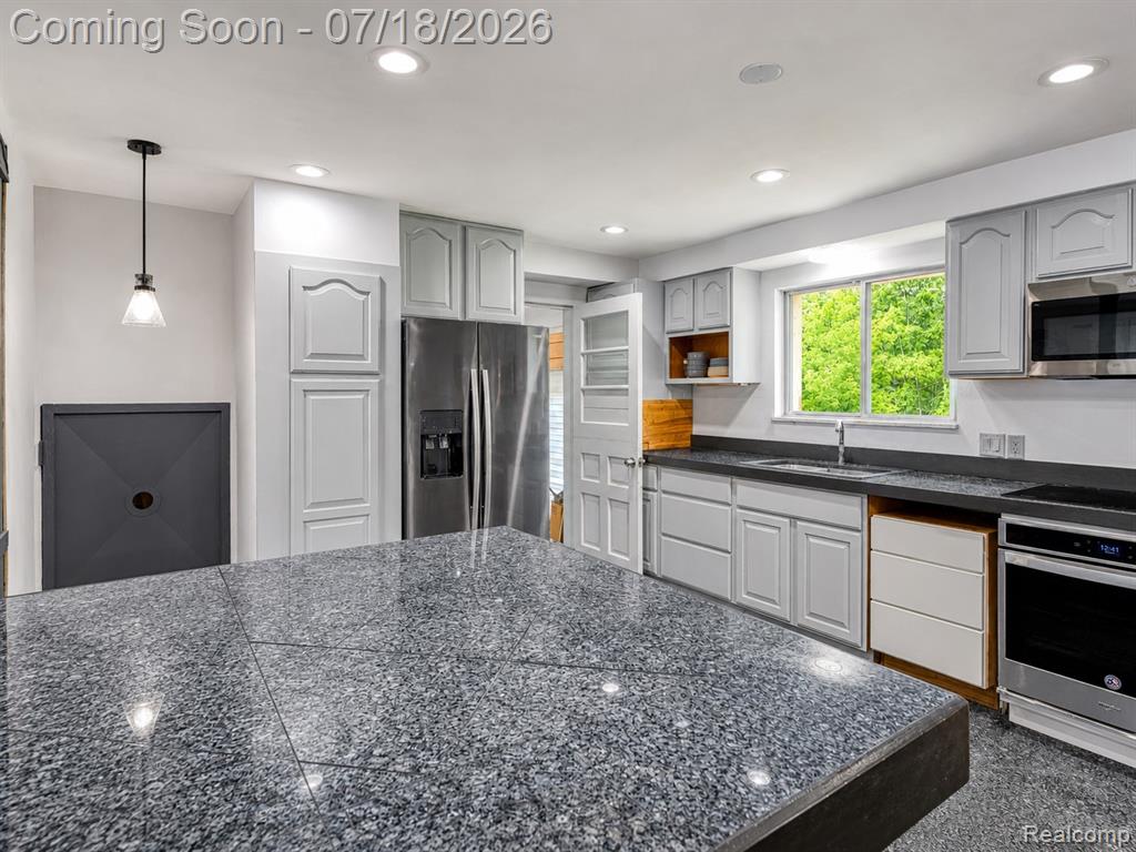 46495 North Avenue, Macomb, MI 48042 — Photo 14