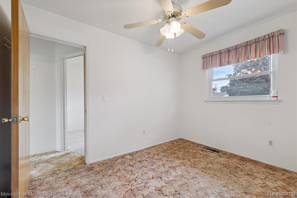 6484 Huntleigh Street, Garden City, MI — Photo 22