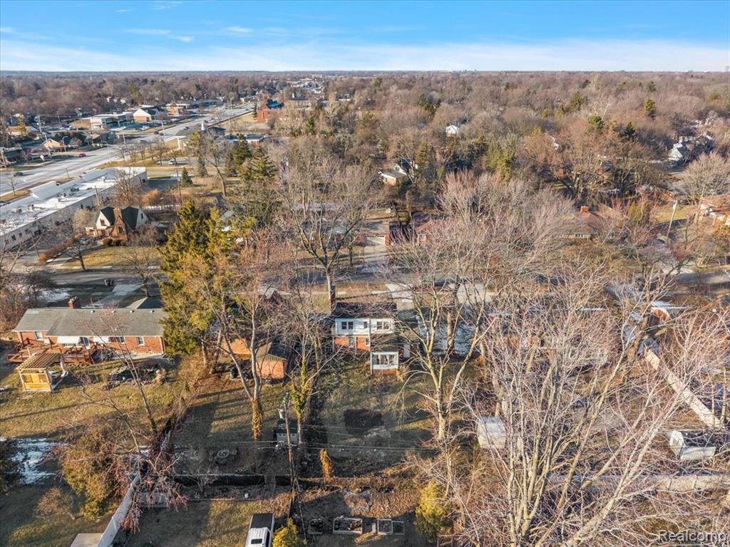 17601 Cambridge Boulevard, Lathrup Village, MI 48076 — Photo 58