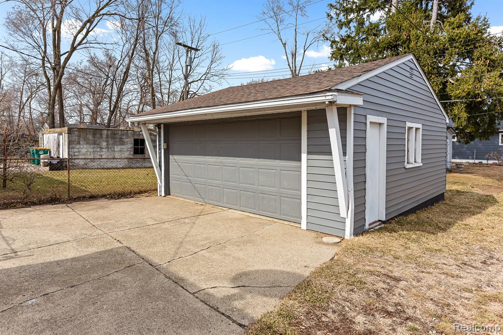 1251 CLARITA Street, Ypsilanti, MI 48198 — Photo 7