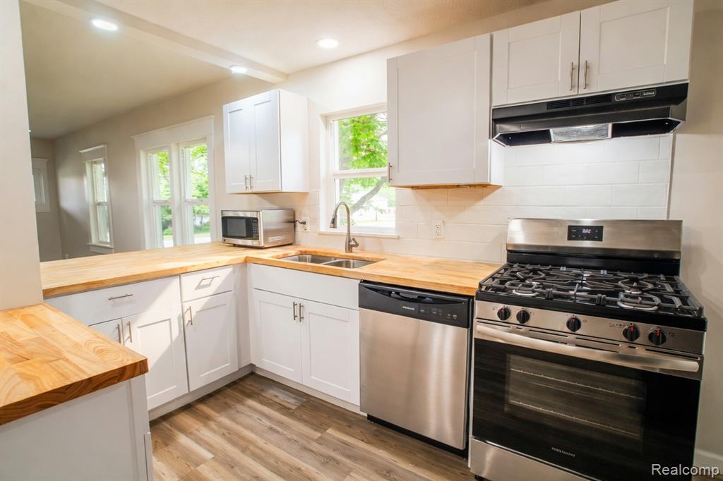 3280 E Atherton Road, Burton, MI 48529 — Photo 13