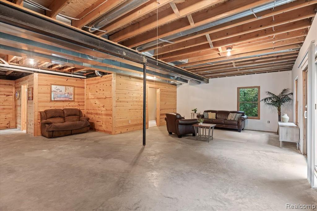 15301 Oak Hollow Drive, Holly, MI 48442 — Photo 46