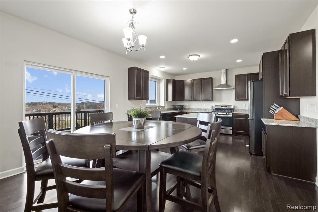 4882 E Stonegate Circle, Lake Orion, MI — Photo 16