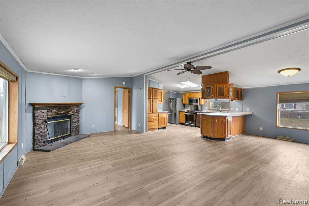 9072 Greentree Drive, Newport, MI 48166 — Photo 11