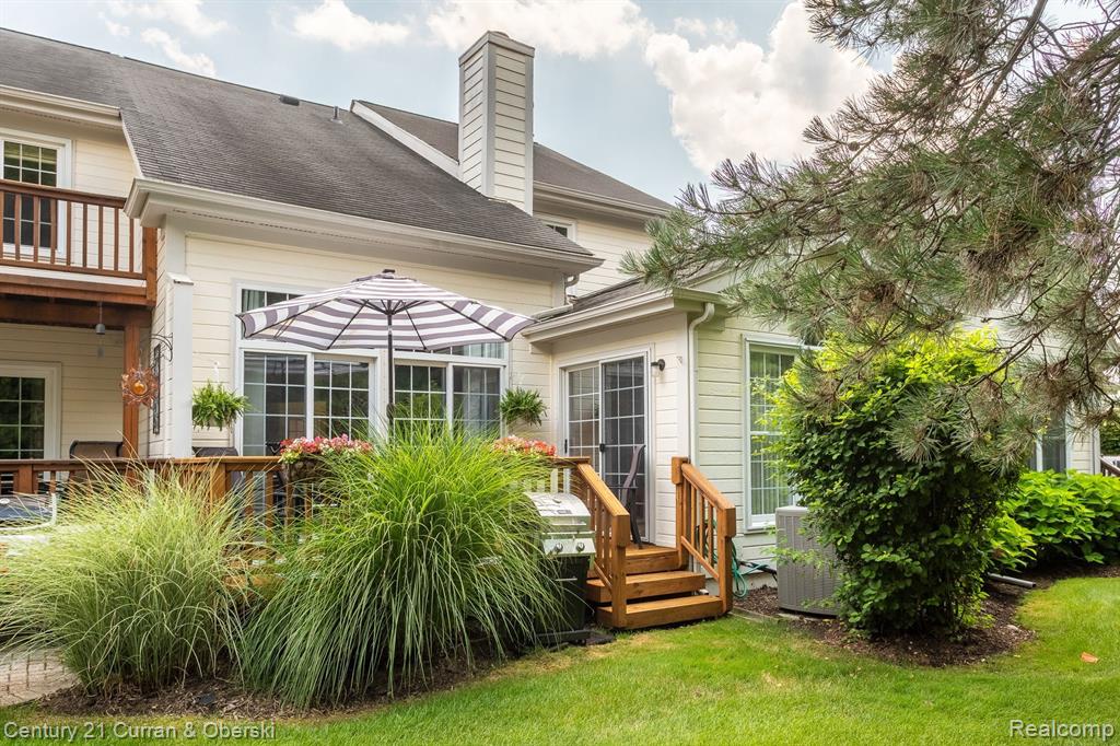 39566 VILLAGE RUN Drive, Northville, MI 48168 — Photo 49
