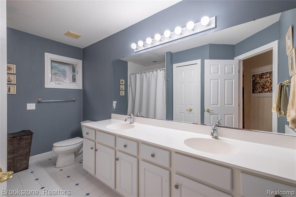 8003 Caribou Lake Lane, Clarkston, MI — Photo 30