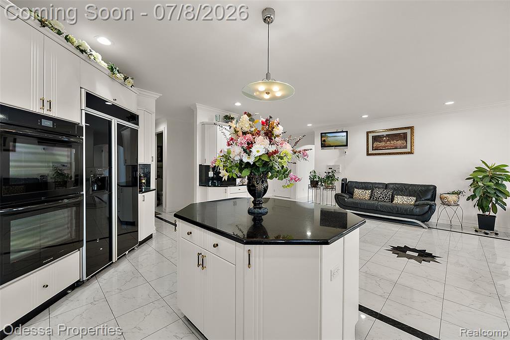 12984 Azure Drive, Utica, MI 48315 — Photo 18