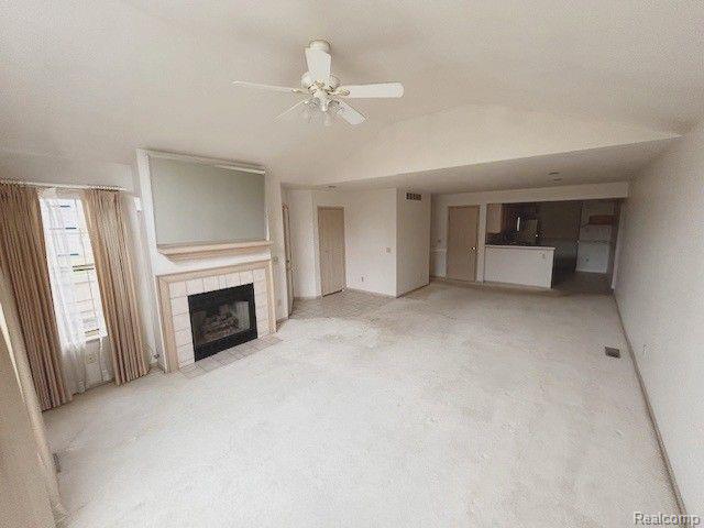 618 PERRY CREEK Drive, Grand Blanc, MI 48439 — Photo 4