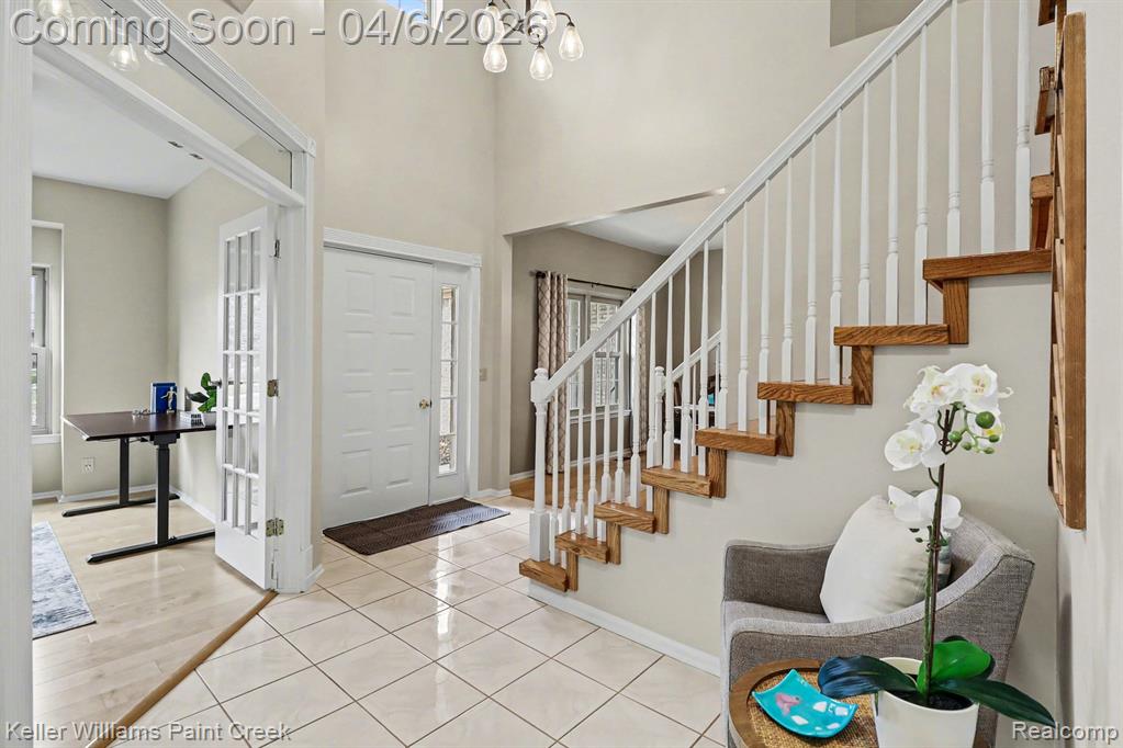 2187 Marie Drive, Lake Orion, MI — Photo 2