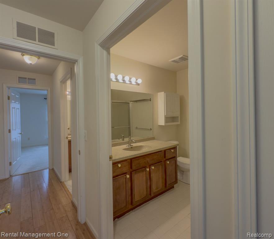 44327 LAKEPOINTE Drive, Sterling Heights, MI 48313 — Photo 26