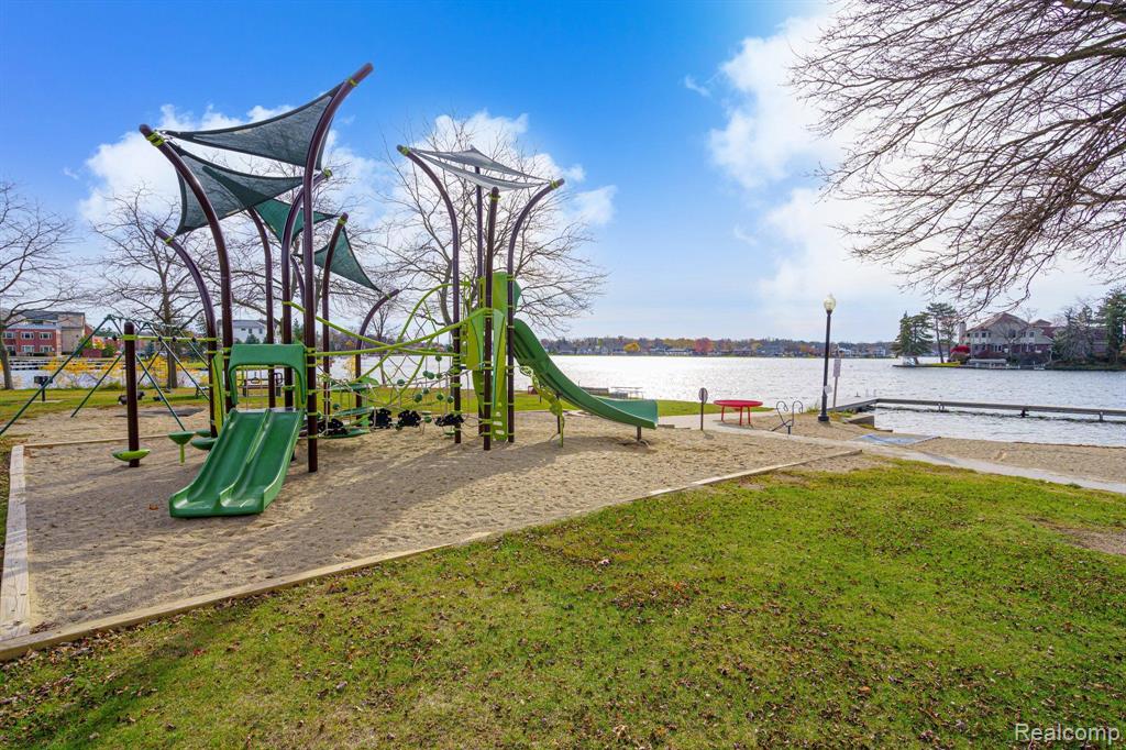 230 E Elizabeth Street, Lake Orion, MI 48362 — Photo 53