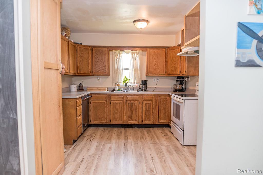 923 Stone Street, Port Huron, MI 48060 — Photo 7