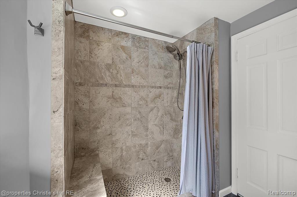 45 Cranford Lane, Grosse Pointe, MI 48230 — Photo 29