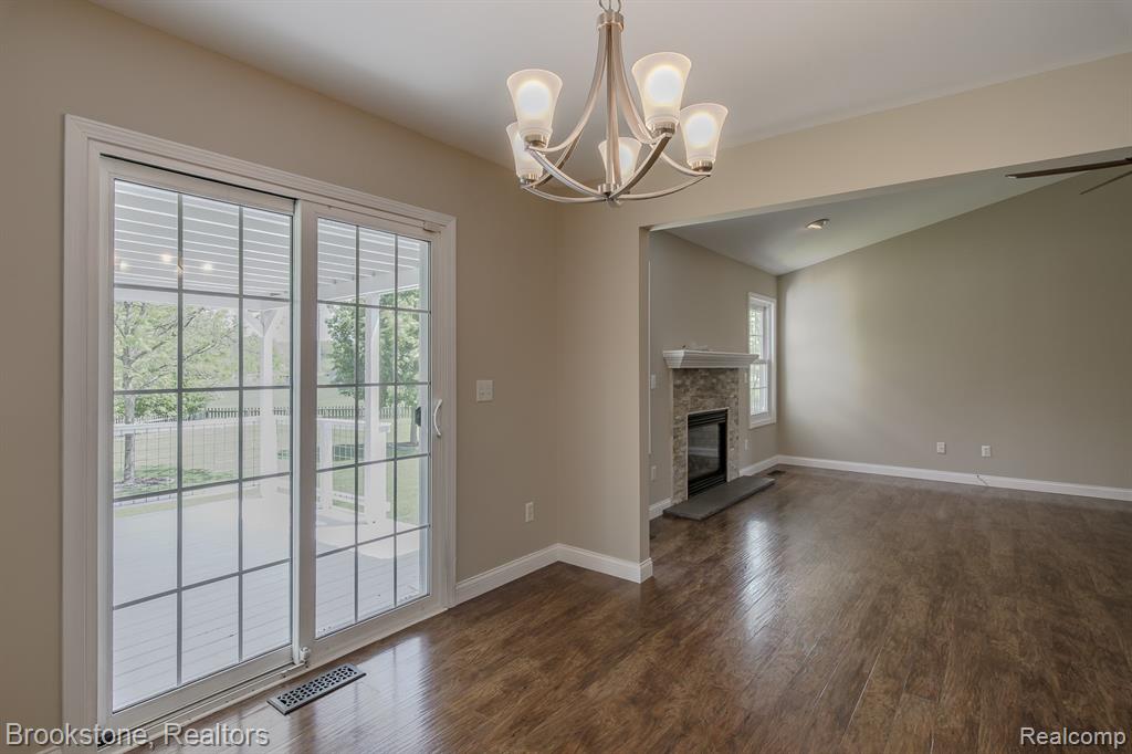 4289 Covey Lane, Grand Blanc, MI 48439 — Photo 16