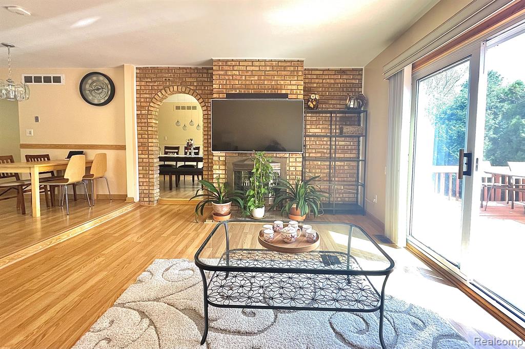 41425 GREENWOOD Drive, Canton, MI 48187 — Photo 2