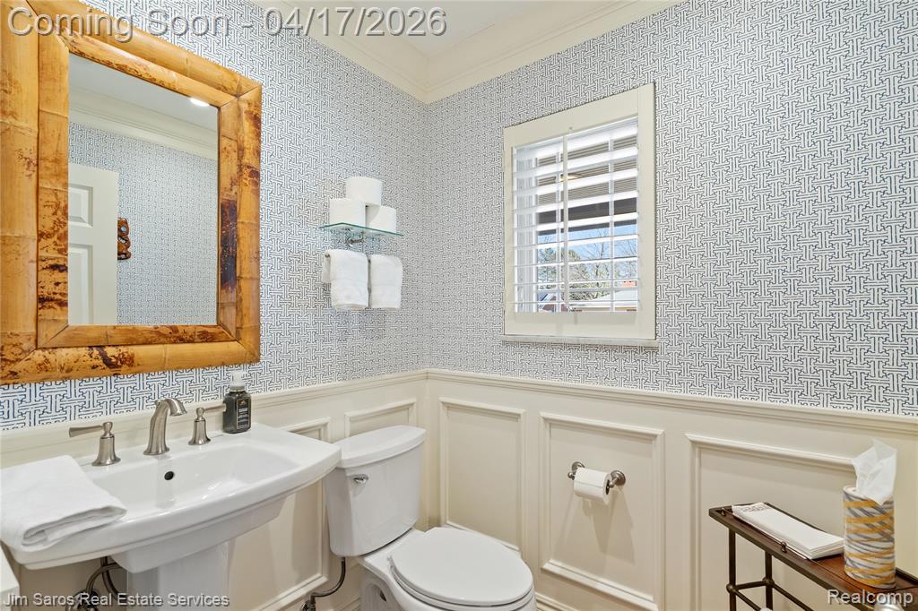 47 Roslyn Road, Grosse Pointe Shores, MI 48236 — Photo 34