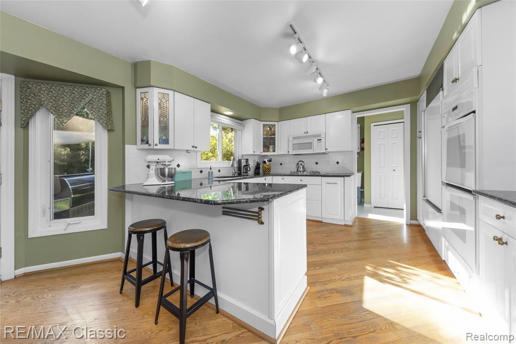 20540 Woodcreek Boulevard, Northville, MI 48167 — Photo 21
