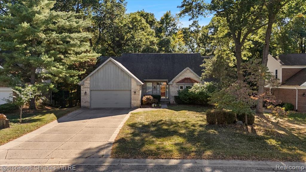 6835 High Ridge Road, West Bloomfield, MI 48324 — Photo 3